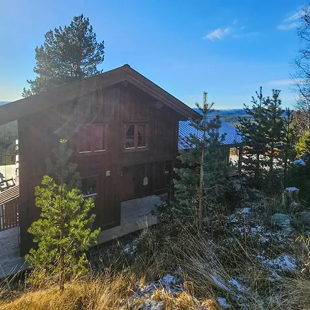 Stunning In Austbygda With Wifi