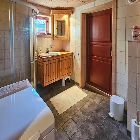 Prázdninový dům Stunning In Austbygda With Wifi *